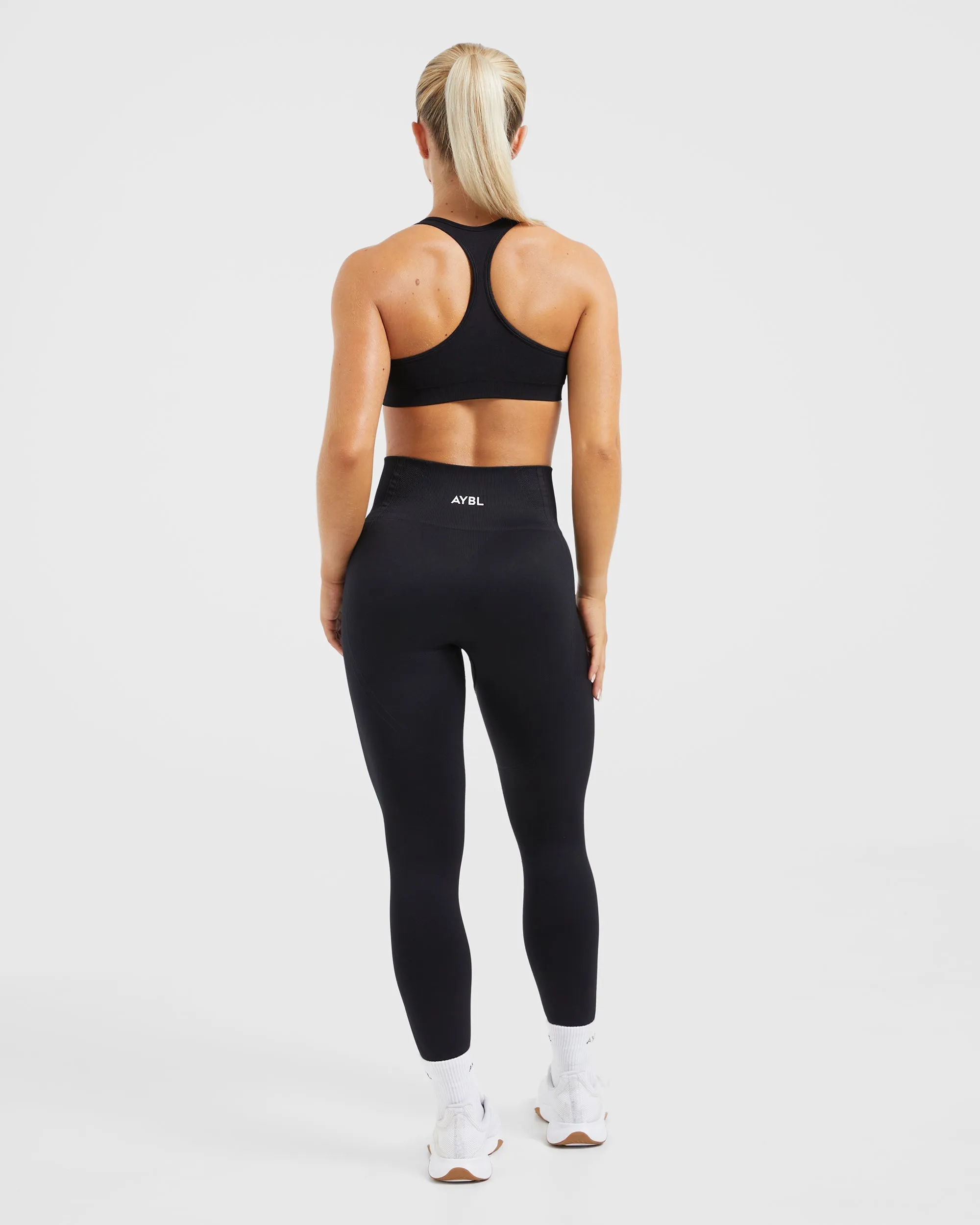 Essential Seamless Racer Back Sports Bra - Black