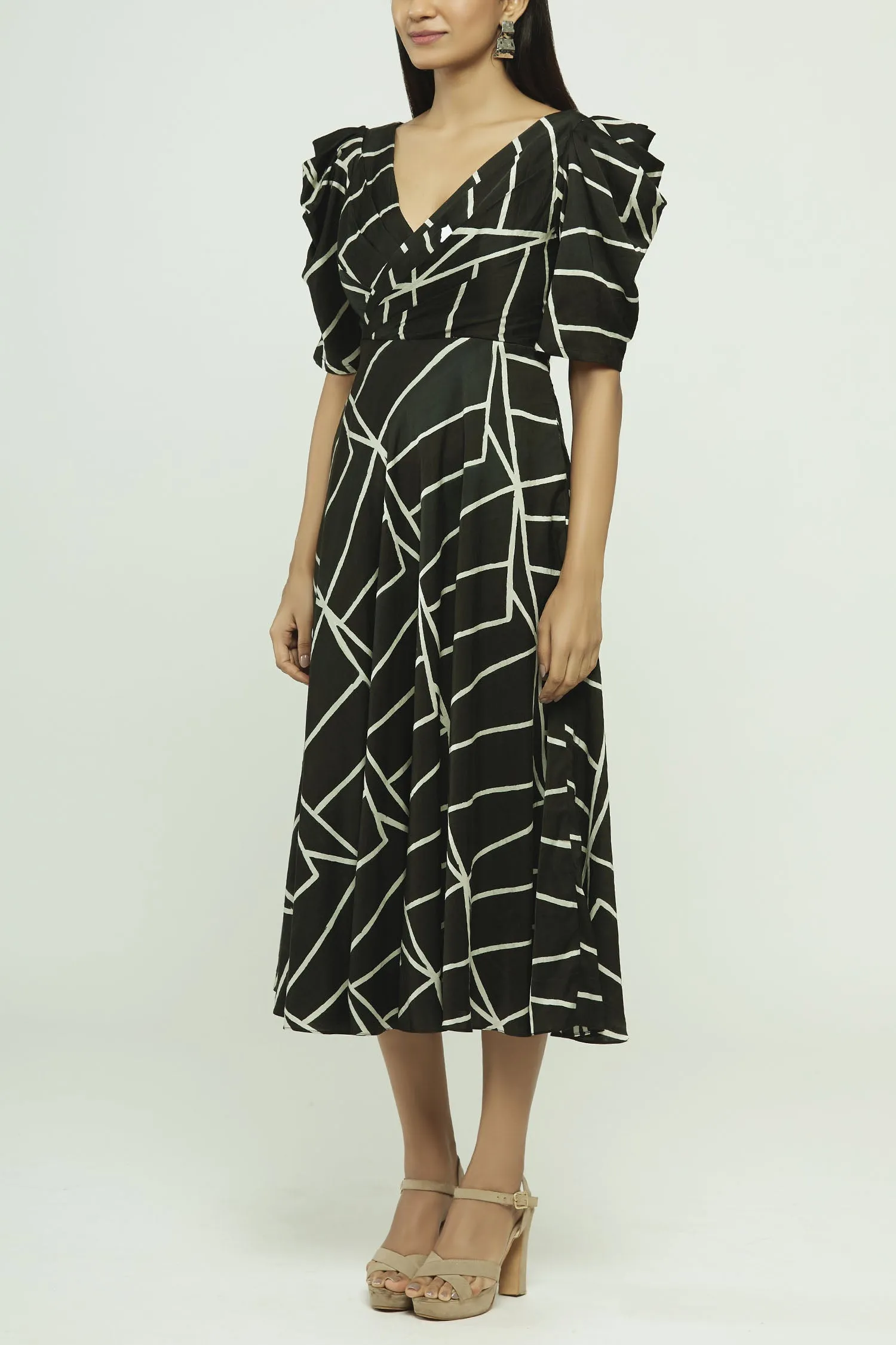 Geometric Printed Midi Dress With A Pleated Yoke