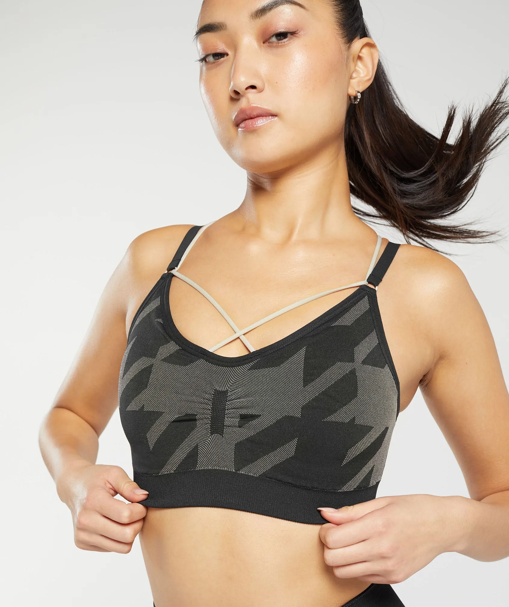 Gymshark Apex Limit Seamless Ruched Sports Bra - Black/Washed Stone Brown