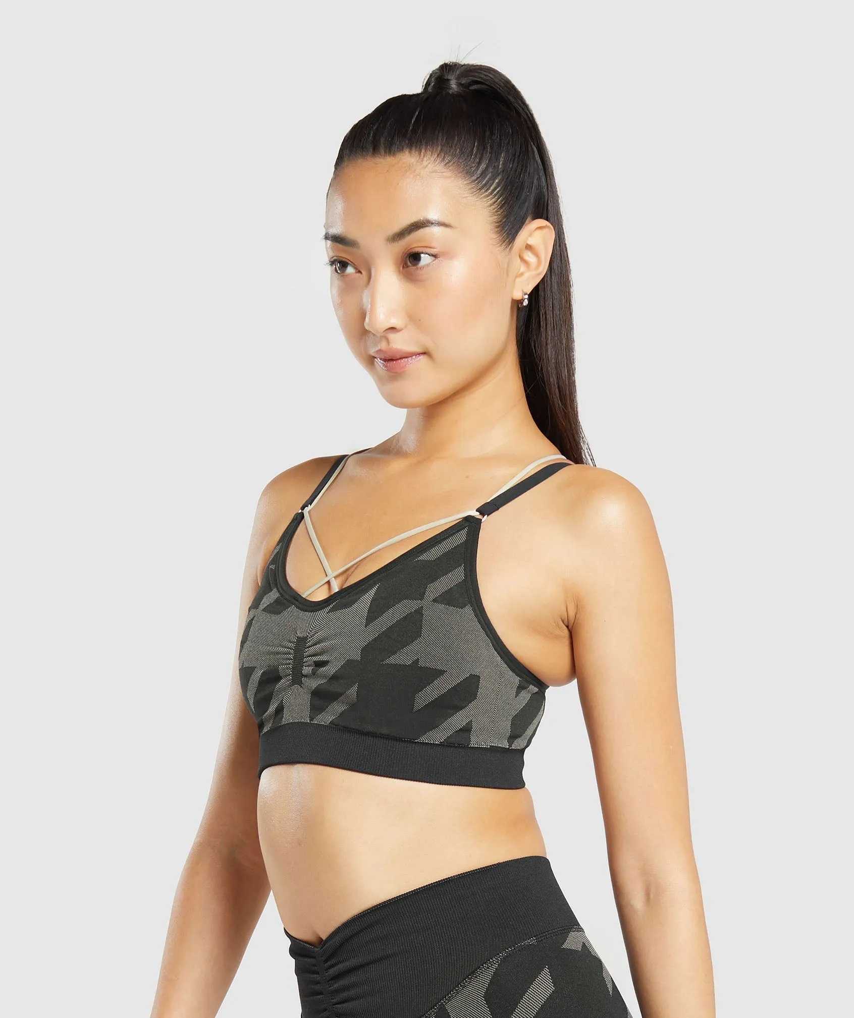 Gymshark Apex Limit Seamless Ruched Sports Bra - Black/Washed Stone Brown