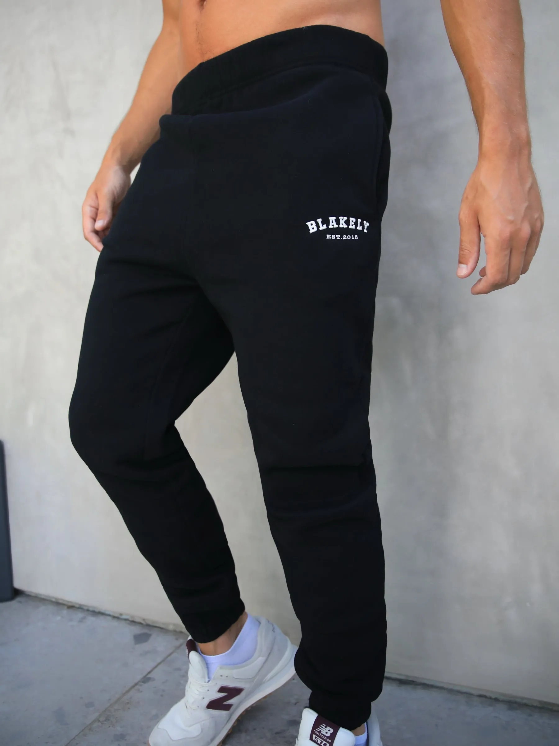 Heritage Relaxed Sweatpants - Black