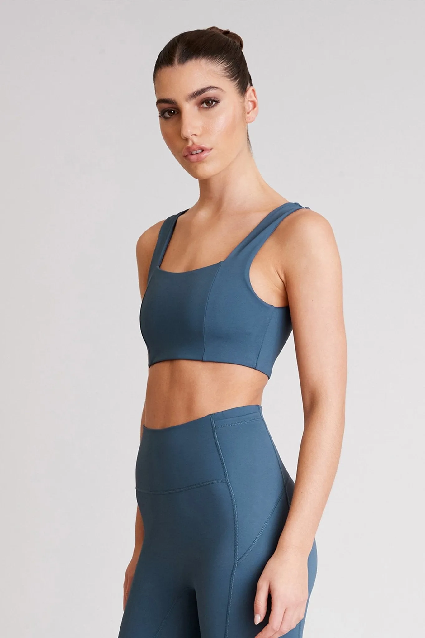 Hustle Square Neck Sports Bra (Pacific Green)