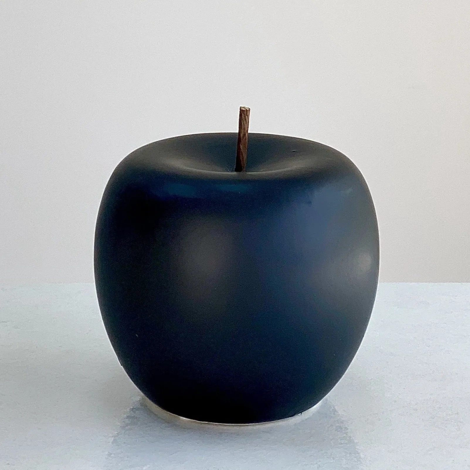 Porcelain Apple Matte Black Finish