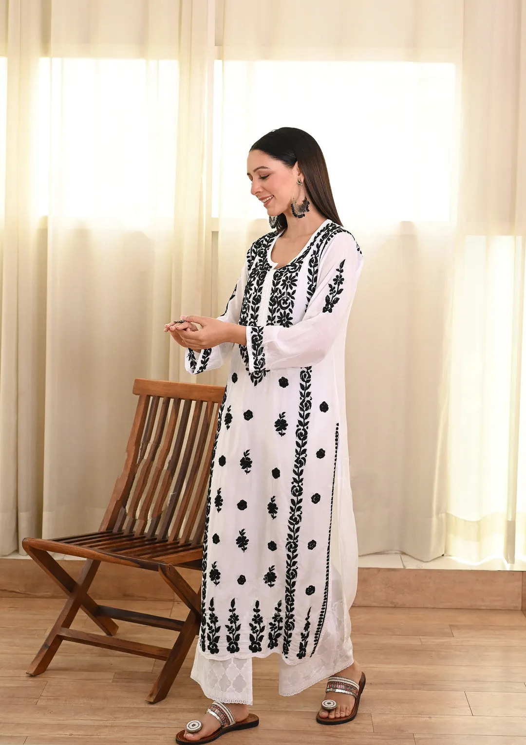 Pratha 3D Chikankari Muslin Kurta