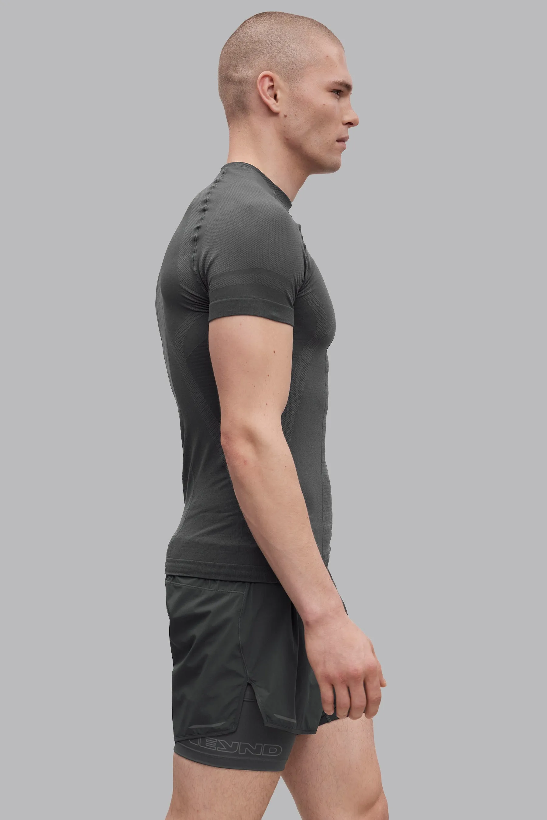 V_BASE SEAMLESS T-SHIRT - Dark Gray